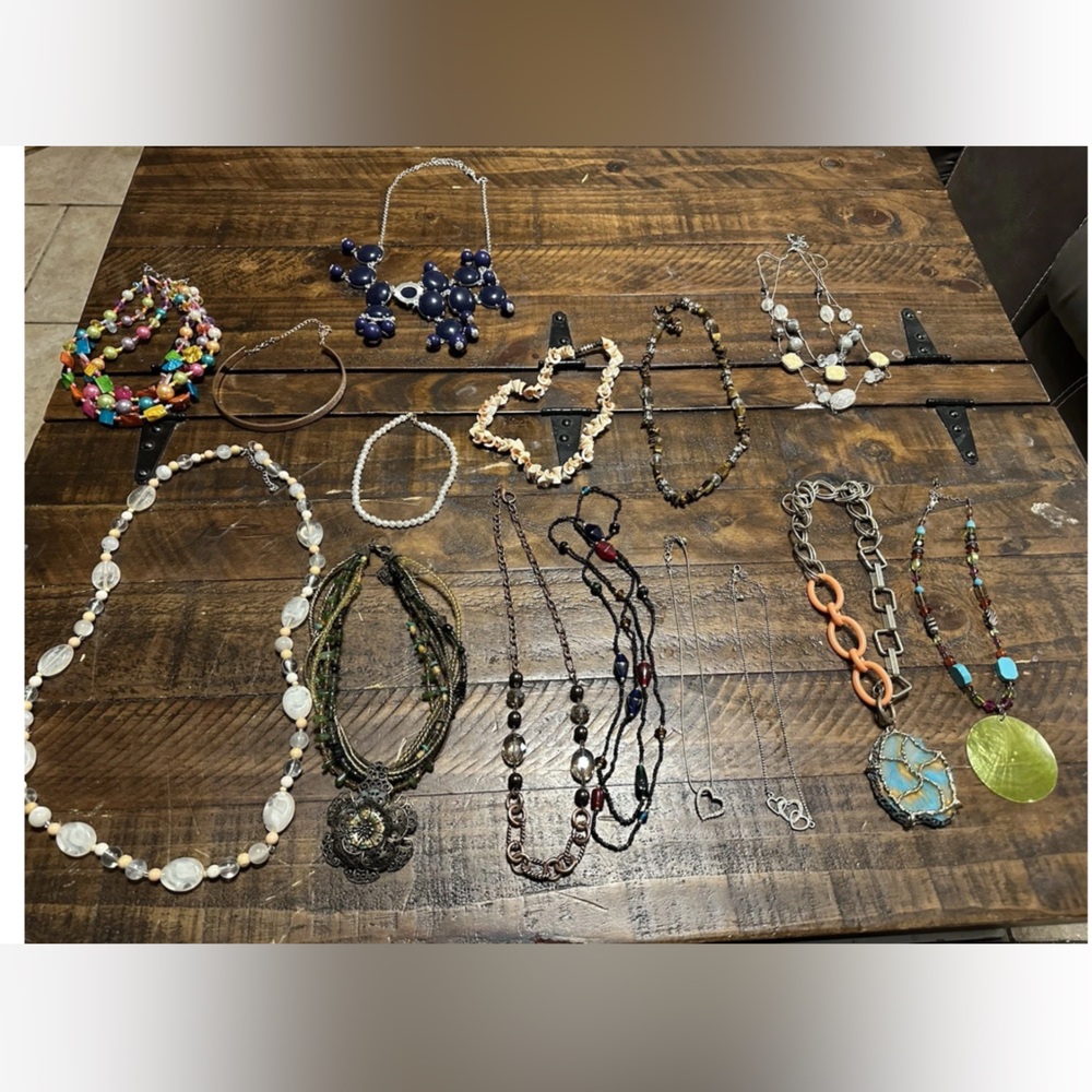 Necklace’s Lot Of 15 Fashion Jewelry Seashells, Stone, Beads And Etc.